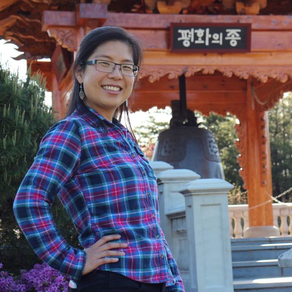 Meet your Posher, Laura - Picture 1 of 1